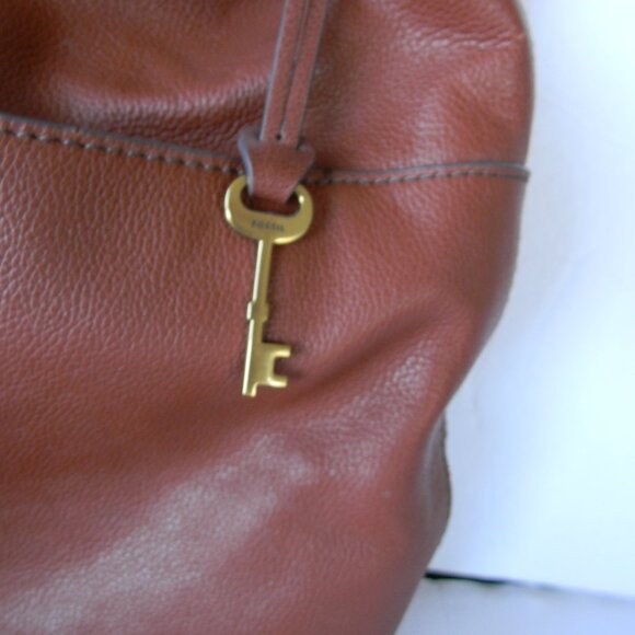 Fossil Tallula Hobo Shoulder Bag Crossbody Brown Leather Turnlock Bucket Purse - Picture 2 of 9